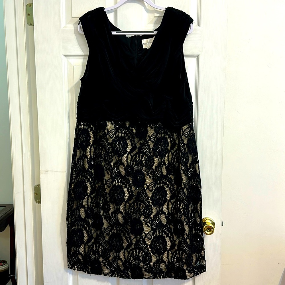 EUC David’s Bridal Dress Size 20